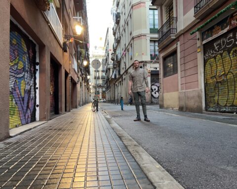 IS BARCELONA SPAIN A HUB FOR DIGITAL NOMADS